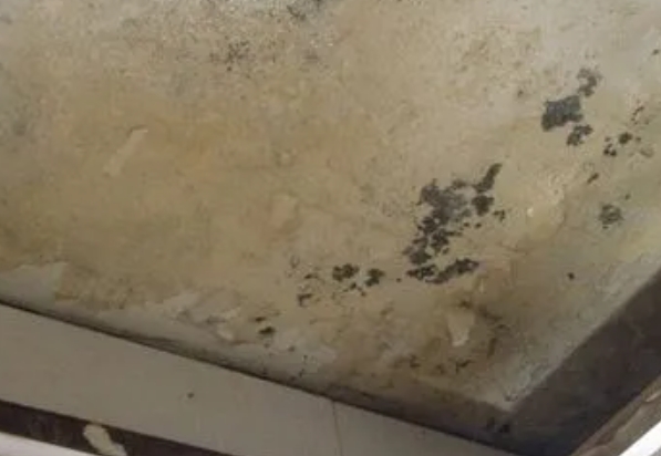 贞丰阳台漏水维修公司分享下贞丰卫生间渗水维修需要注意哪些问题。